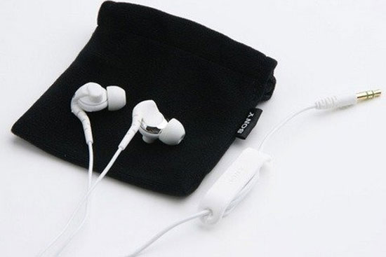 Bộ tai nghe 'in-ear' khoảng 1 triệu đồng của Sony
