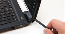 Hướng dẫn thay thế màn hình laptop hỏng