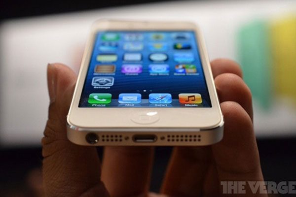 Soi từng chi tiết của siêu phẩm iPhone 5