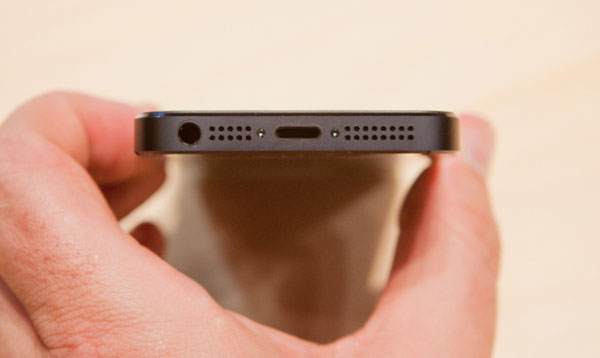 Đánh giá nhanh: "Hàng nóng” iPhone 5 có gì “hot”?