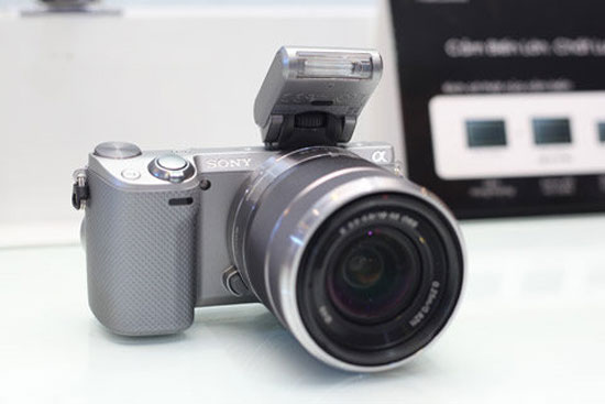 5 máy ảnh không gương lật sắp bán tại Việt Nam