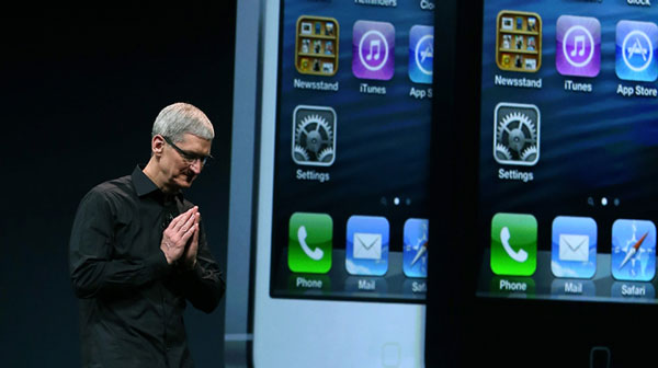 iPhone 5 bị “ném đá”