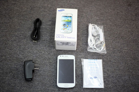 "Đập hộp" Galaxy S Duos 2 sim tại Việt Nam