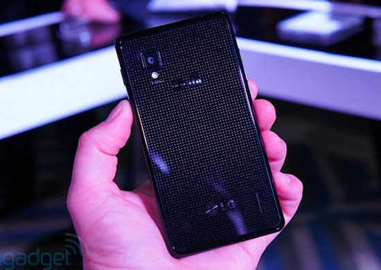 Smartphone 4 lõi cao cấp nhất của LG giá 900 USD