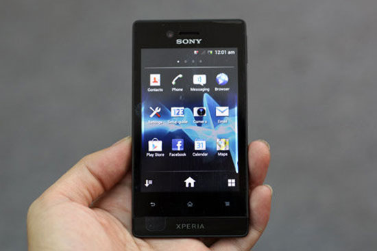 Sony Xperia Miro bắt đầu bán tại Việt Nam