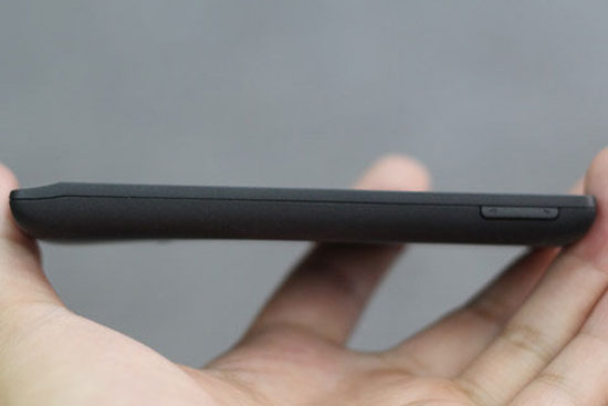 Sony Xperia Miro bắt đầu bán tại Việt Nam