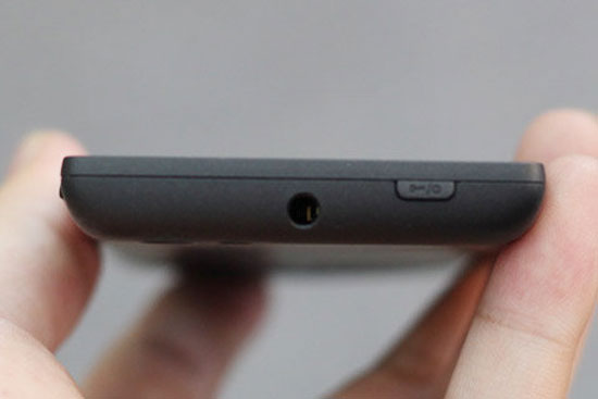 Sony Xperia Miro bắt đầu bán tại Việt Nam