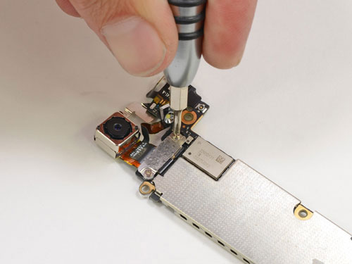“Mổ bụng” soi mọi chi tiết bên trong iPhone 5