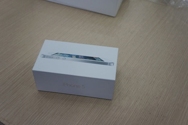 iPhone 5 bản thương mại chính thức về Việt Nam