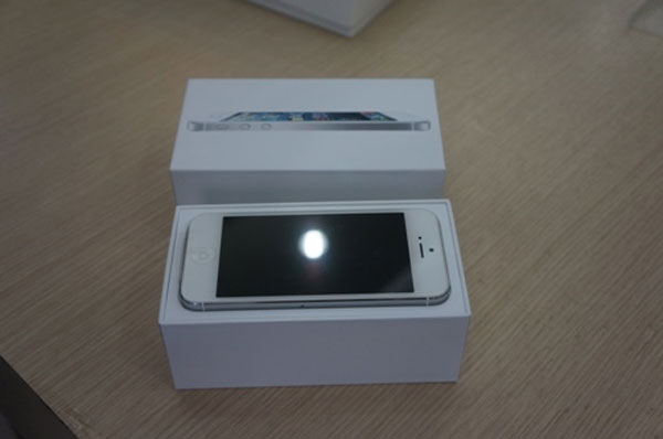 iPhone 5 bản thương mại chính thức về Việt Nam