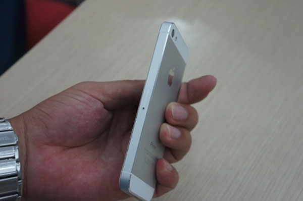 iPhone 5 bản thương mại chính thức về Việt Nam