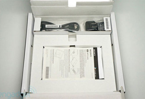 "Đập hộp" Sony Xperia Tablet S