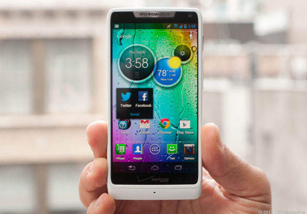 Xem màn phẫu thuật Motorola Razr M