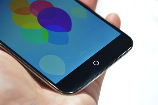 Meizu MX3 có kích cỡ 139,9x71,9x9,1 mm với viền màn hình khá mỏng Điện thoại Meizu MX3 ra mắt với bộ nhớ trong 128 GB