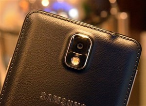 Galaxy Note 3 với vỏ da và màn hình 5,7 inch ra mắt