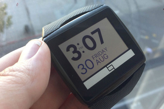 Ảnh thực tế về đồng hồ thông minh Toq của Qualcomm Qualcomm trình làng Smartwatch Toq