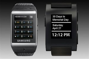 Chọn Galaxy Gear hay Pebble Smartwatch?