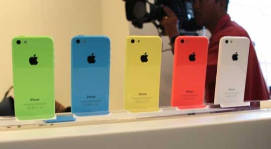 Chưa lên kệ iPhone 5S, 5C đã bị hạ giá