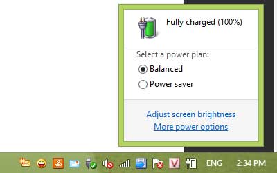 Bấm vào biểu tượng báo mức pin/sạc ở khay hệ thống và chọn More Power Options. 5 cách đơn giản giúp tản nhiệt laptop hiệu quả