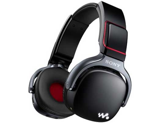 Ốp tai nhỏ hơn với sơn trơn không có vân. Sony Walkman "3 trong 1" với kiểu dáng tai nghe