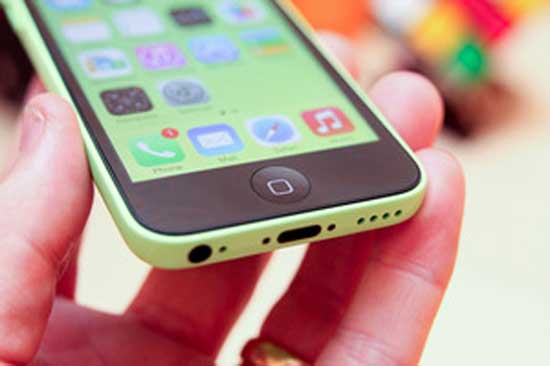 Phone 5C và iOS 7. iPhone 5C và iOS 7 là “cặp đôi hoàn hảo”