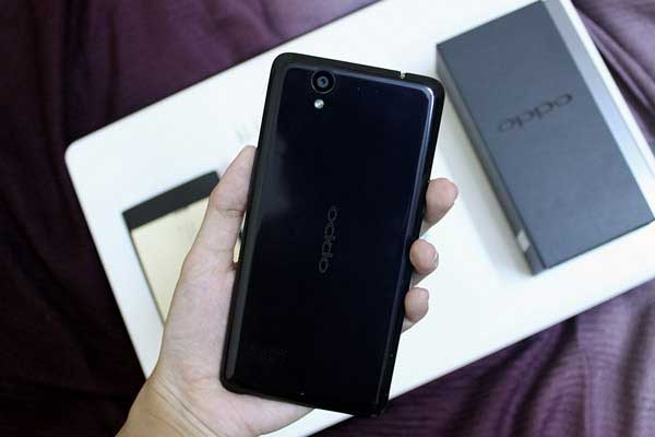 OPPO Find Mirror có camera 8MP phía sau OPPO Find Mirror có thêm phiên bản màu đen