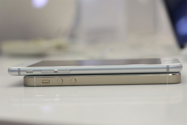 iPhone 6 đọ dáng với iPhone 5S