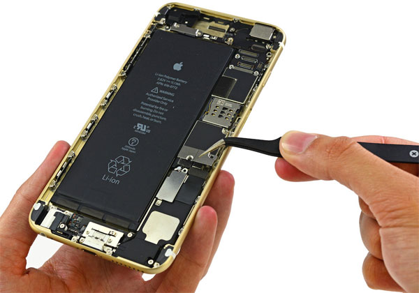 Bên trong Apple iPhone 6 Plus có gì?