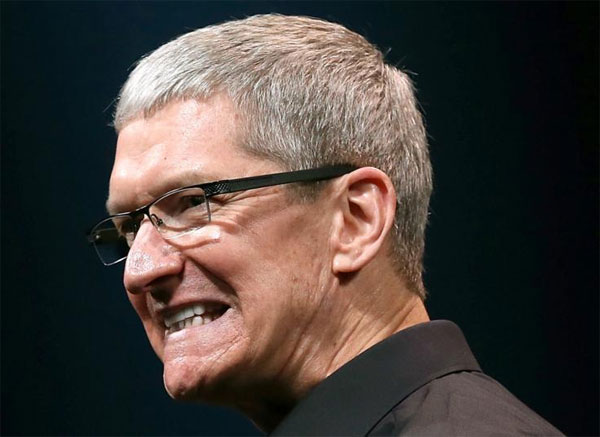 Tim Cook: "Google coi người dùng như món hàng" Tim Cook: "Google coi người dùng như món hàng"