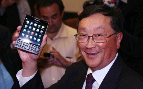 Trình làng BlackBerry Passport màn hình 4,5 inch, giá hấp dẫn