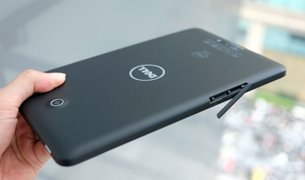 Mở hộp máy tính bảng 8 inch có 3G giá 5,5 triệu đồng Mở hộp máy tính bảng 8 inch có 3G giá 5,5 triệu đồng