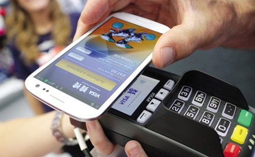 Ví điện tử xoay xở tìm hướng đi