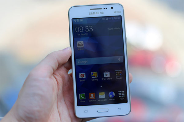 Smartphone camera trước 5 megapixel giá mềm của Samsung Smartphone camera trước 5 megapixel giá mềm của Samsung