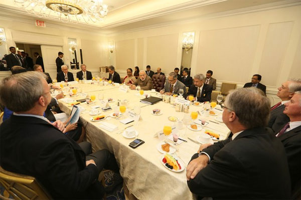 Chủ tịch Google vẫn trung thành với BlackBerry 9900 Chủ tịch Google vẫn trung thành với BlackBerry 9900