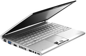 Portégé R600 'đe dọa' cả MacBook Air và Vaio TT