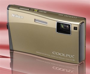 Nikon Coolpix S60 sành điệu với màn hình cảm ứng