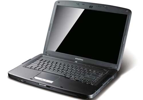 eMachine D725. Ảnh: Laptopspec.
