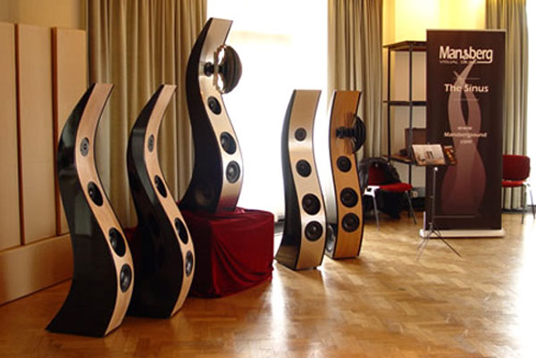 Mansberg Sinus - loa uốn lượn lạ mắt