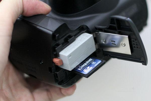 Canon SX40 HS dùng chip Digic V về VN