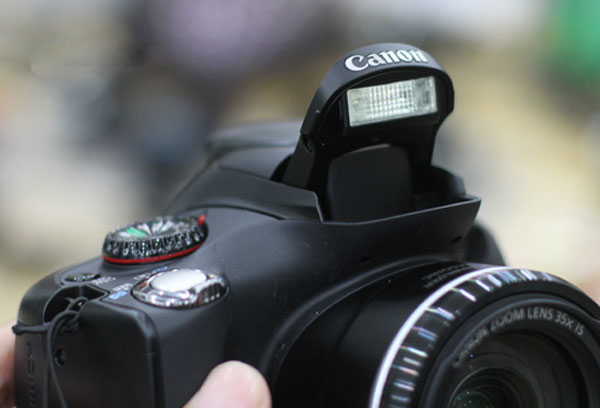 Canon SX40 HS dùng chip Digic V về VN