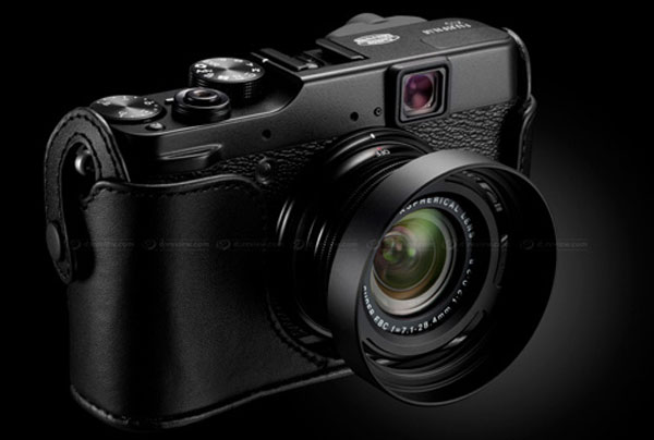 Fujifilm X10 giá 600 USD