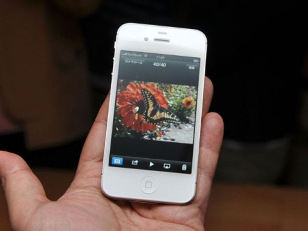 Khác biệt lớn nhất về thiết kế giữa iPhone 4S và iPhone 4