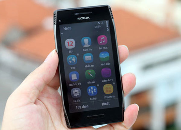 Nhiều di động cao cấp giảm giá