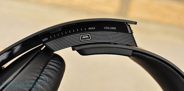 'Đập hộp' tai nghe không dây 7.1 PlayStation 3