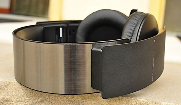 'Đập hộp' tai nghe không dây 7.1 PlayStation 3