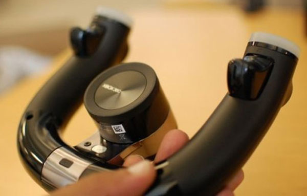 Vô lăng không dây cho dân đua xe trên Xbox