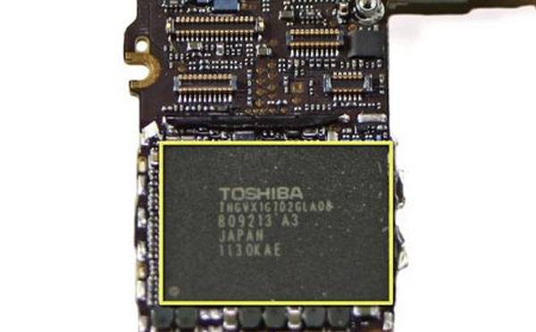 Khám phá “nội thất” iPhone 4S