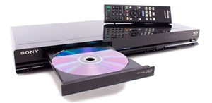 Đầu Blu-ray 3D cao cấp nhất của Sony bắt đầu bán