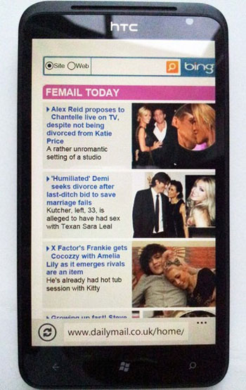 HTC Titan: Màn hình cực lớn cùng thiết kế mỏng ấn tượng