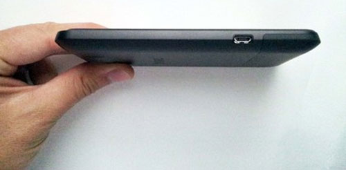 HTC Titan: Màn hình cực lớn cùng thiết kế mỏng ấn tượng